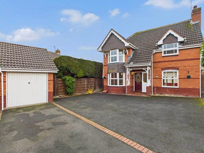 3 Bedroom Detached House For Sale In Bridgnorth Row, Berkeley Beverborne, Worcester, WR4