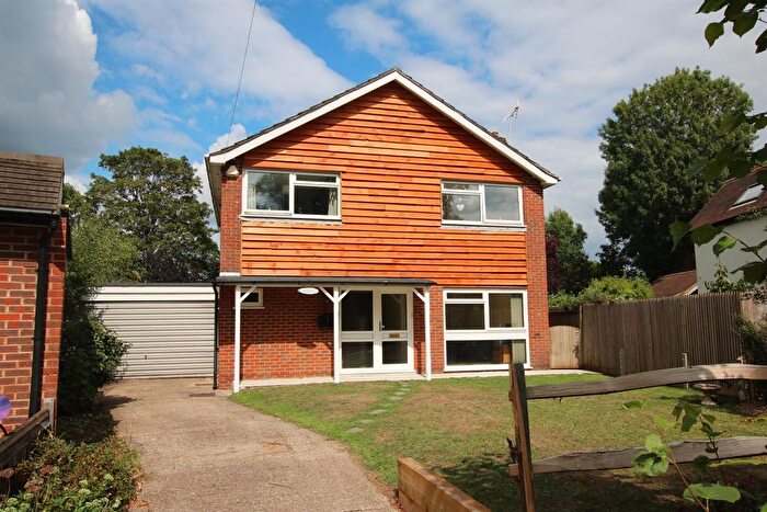 4 Bedroom Detached House For Sale In Woodvill Road, Leatherhead, KT22