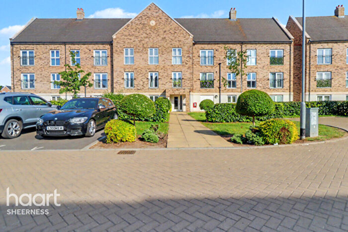 2 Bedroom Flat For Sale In Rapson End, Sittingbourne, ME10