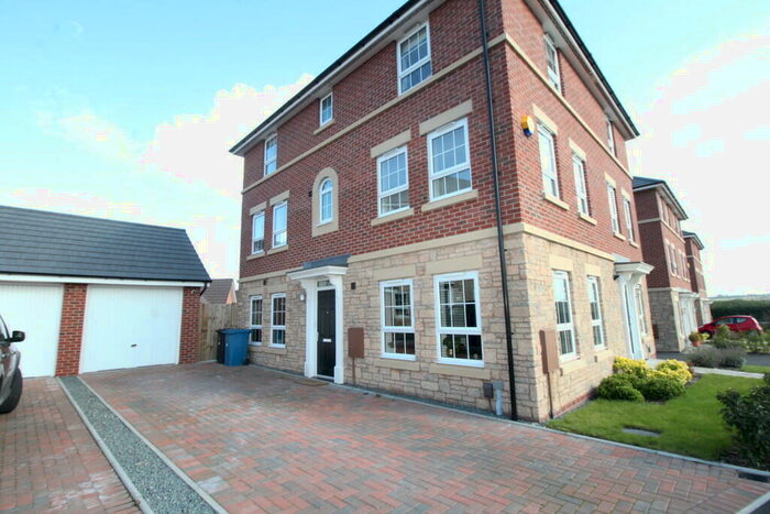 3 Bedroom Semi-Detached House To Rent In Hemlock Road, Edwalton, NG12