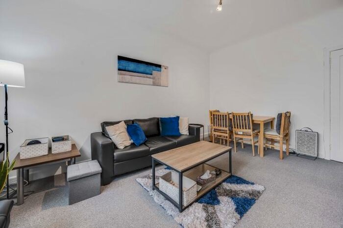 1 Bedroom Flat To Rent In Grove End Road London, NW8