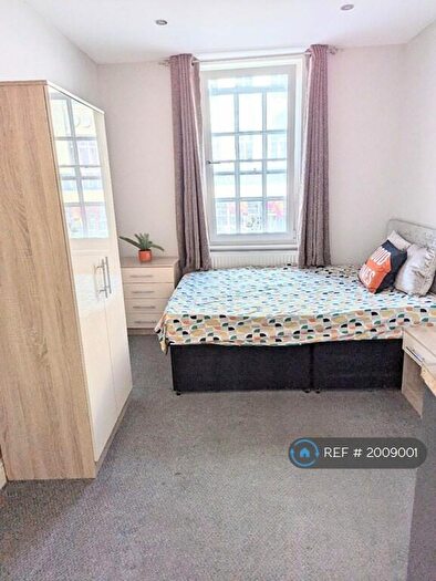 Studio To Rent In High Street, Bromsgrove, B61