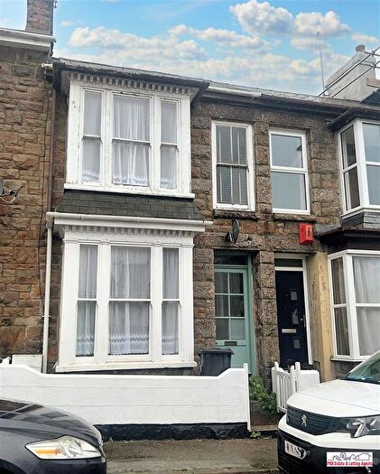 2 Bedroom Terraced House To Rent In St. Michaels Street, Penzance, TR18