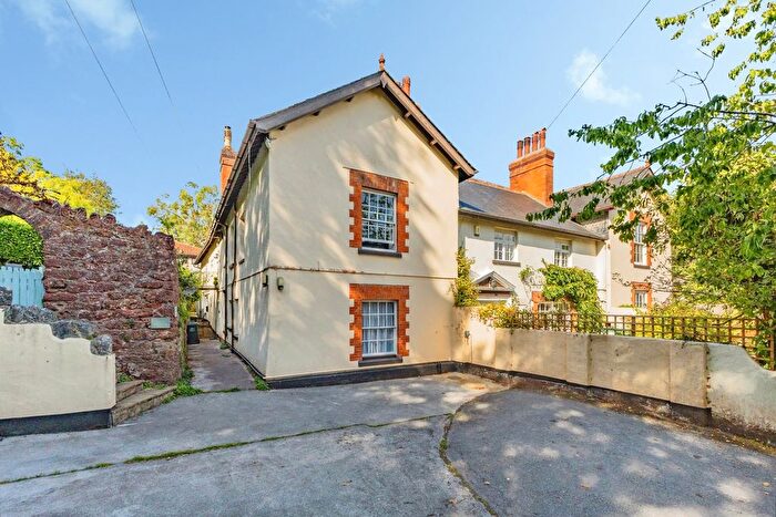 2 Bedroom Flat For Sale In Stokeinteignhead, Newton Abbot, Devon, TQ12