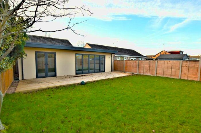 3 Bedroom Bungalow To Rent In Peterhouse Close, Stamford, PE9