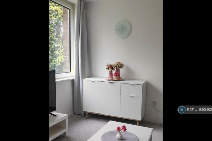 1 Bedroom Flat To Rent In Elmwood Court, Birmingham, B5