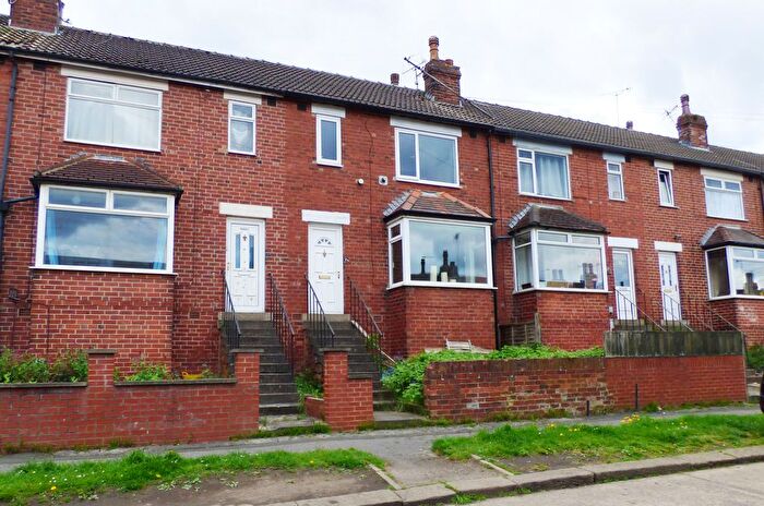3 Bedroom Terraced House For Sale In Aston Place, Leeds, LS13