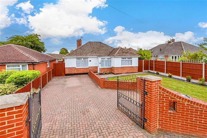 2 Bedroom Detached Bungalow For Sale In Amsbury Road, Coxheath, Maidstone, Kent, ME17