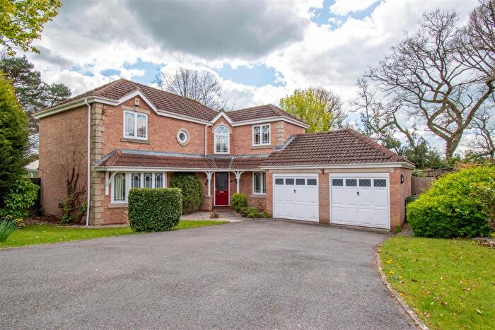 4 Bedroom Detached House For Sale In Peacock Way, Swanwick, Alfreton, DE55