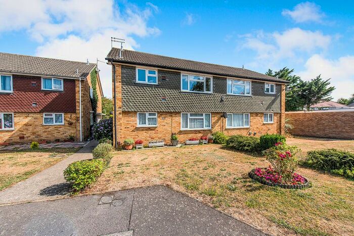 2 Bedroom Maisonette To Rent In Guernsey Close, Hounslow, TW5