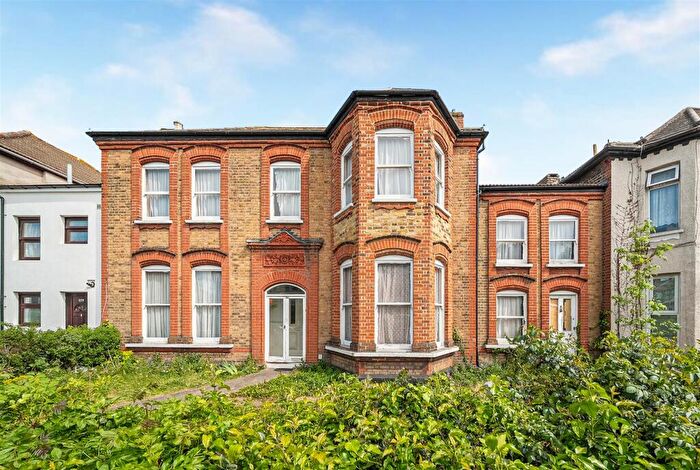 6 Bedroom House For Sale In Aldborough Road South, Seven Kings, IG3