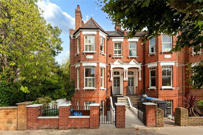 4 Bedroom End Of Terrace House For Sale In Winchester Avenue, Queens Park, London, NW6