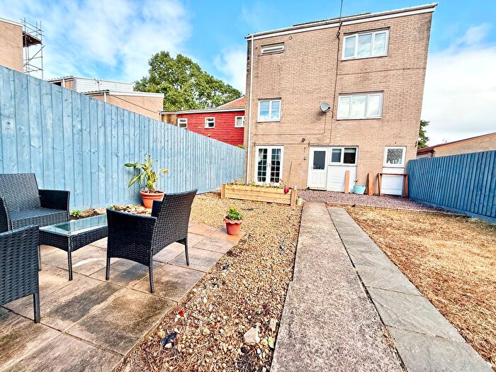 3 Bedroom Town House For Sale In Farlays, Coed Eva, Cwmbran, NP44