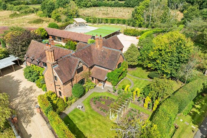 4 Bedroom Detached House For Sale In Church Lane, Lapworth, B94