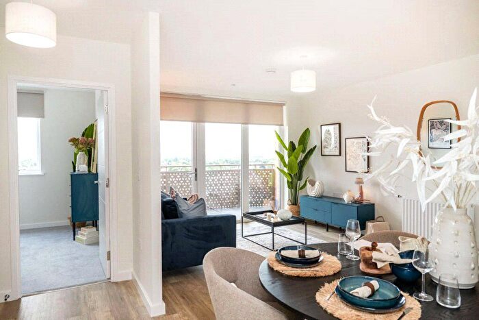1 Bedroom Flat To Rent In Elmsleigh Road, Staines-Upon-Thames, Surrey, TW18