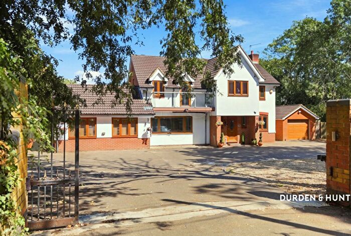 5 Bedroom Detached House For Sale In Broxhill Road, Havering-Atte-Bower, RM4