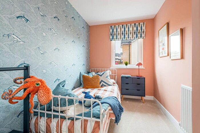 3 Bedroom Terraced House For Sale In Maybury Road, Maybury, Edinburgh, EH12