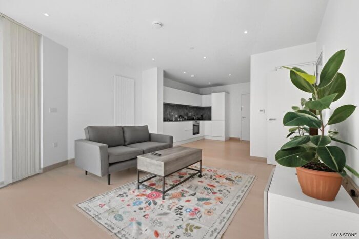 1 Bedroom Flat For Sale In Summerston House, Starboard Way, London, Greater London, E16