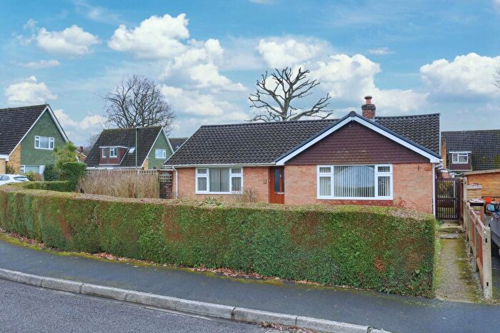 3 Bedroom Detached Bungalow For Sale In North Baddesley, Southampton, SO52
