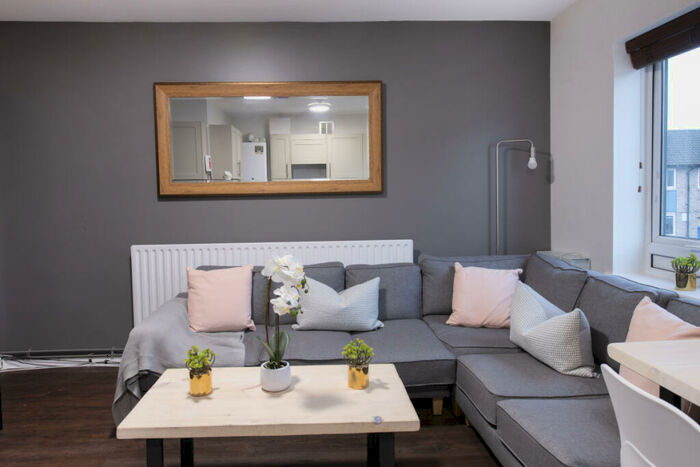6 Bedroom Flat To Rent In Rob Roy Avenue, Nottingham, NG7