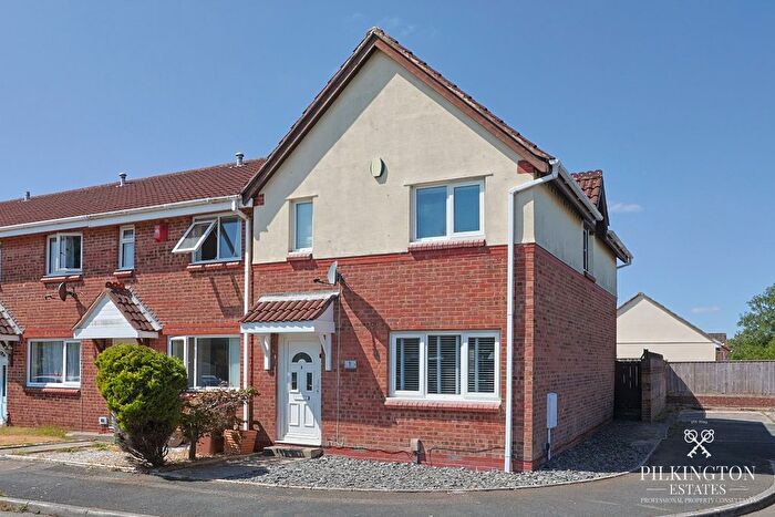 3 Bedroom End Terrace House For Sale In Betjeman Walk, Plymouth, PL5