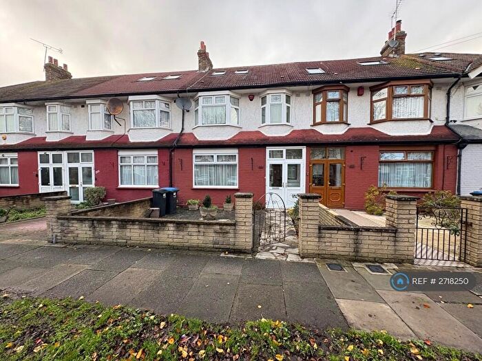 5 Bedroom Terraced House To Rent In Princes Avenue, London, N13