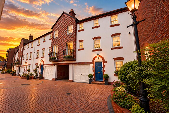 4 Bedroom Town House For Sale In Barbers Wharf, Poole, BH15