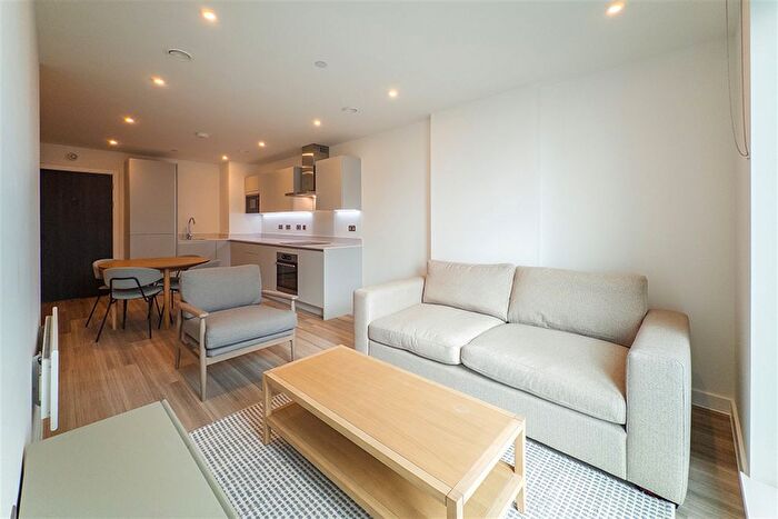 2 Bedroom Flat To Rent In New Vic, M4