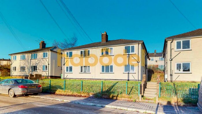 1 Bedroom Flat To Rent In Whinfield Close, Keighley, BD22