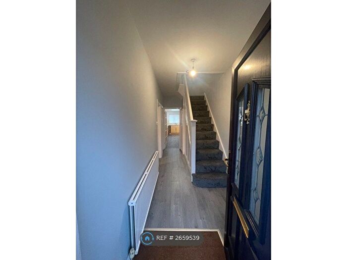 3 Bedroom Terraced House To Rent In Clarendon Road, Hyde, SK14