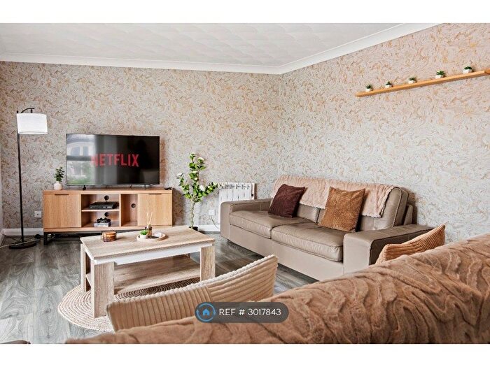 2 Bedroom Flat To Rent In Vancouver Quay, Salford, M50