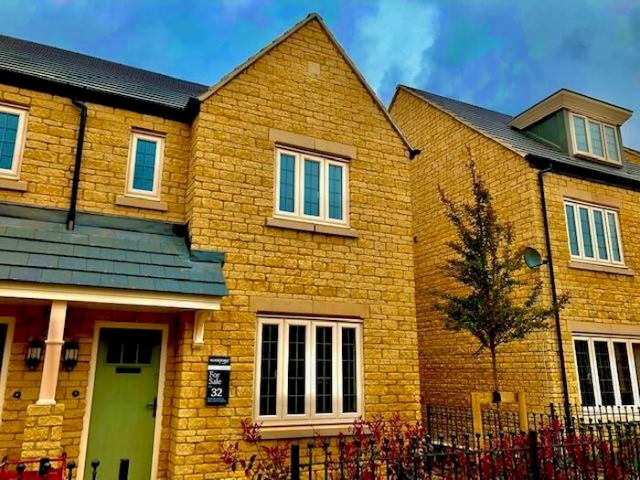 3 Bedroom Semi-Detached House To Rent In Chipping Norton, Oxfordshire, OX7