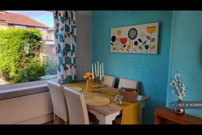 3 Bedroom Semi-Detached House To Rent In Haddon Road, Buxton, SK17