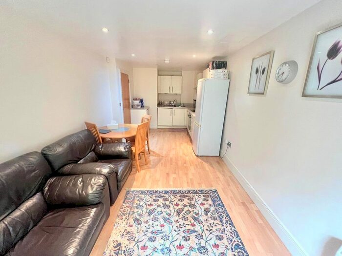 1 Bedroom Flat For Sale In Manor Road, Edgbaston, Birmingham, B16