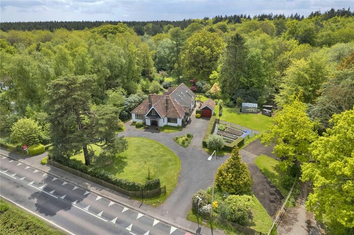 4 Bedroom Bungalow For Sale In Canterbury Road, Charing, Kent, TN27