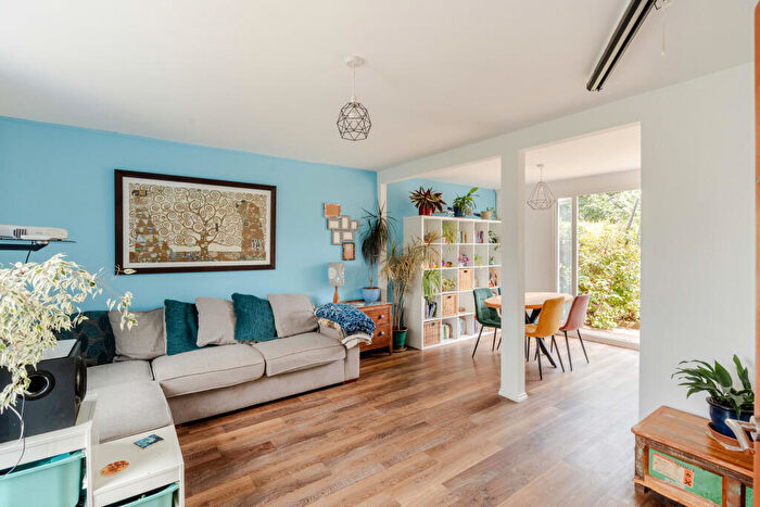 3 Bedroom Semi Detached House For Sale In Silbury Road, Ashton Vale, Bristol, BS3