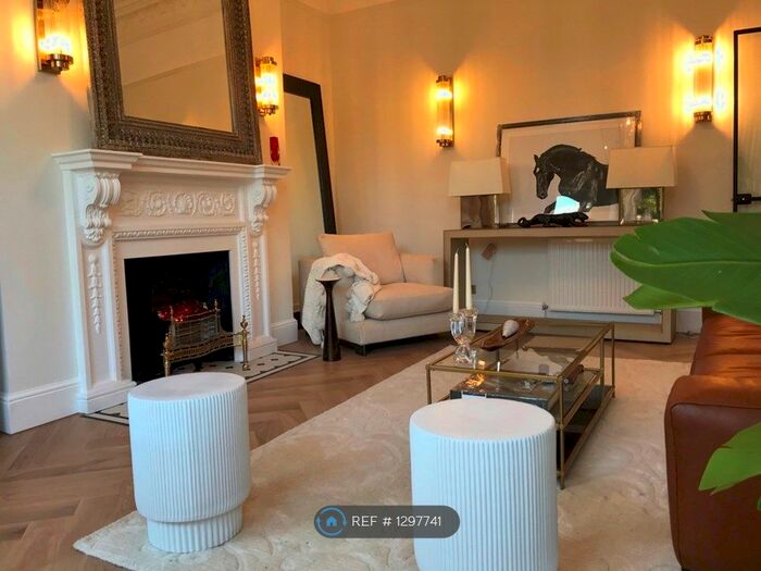 2 Bedroom Flat To Rent In Clifton Gardens, Folkestone, Kent, CT20