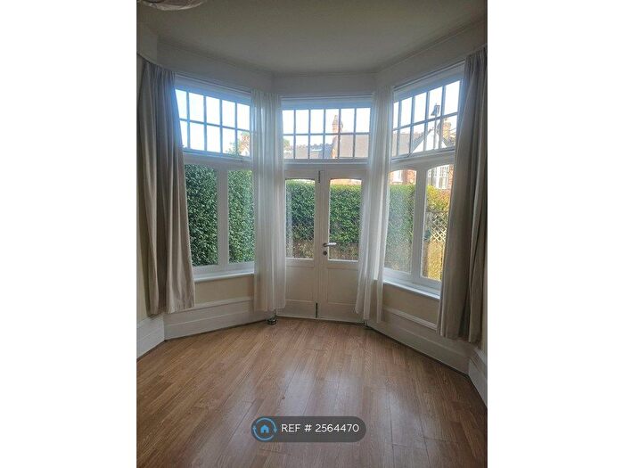 1 Bedroom Flat To Rent In Dukes Avenue, London, N10