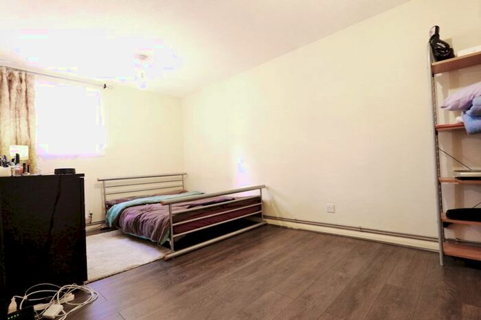 1 Bedroom Flat To Rent In Parkland Road, London, N22