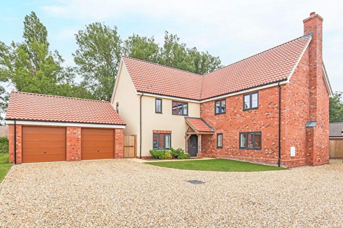 5 Bedroom Detached House For Sale In Ready To Move Into, Spacious Five Bedroom Detached New Home In Hales, NR14