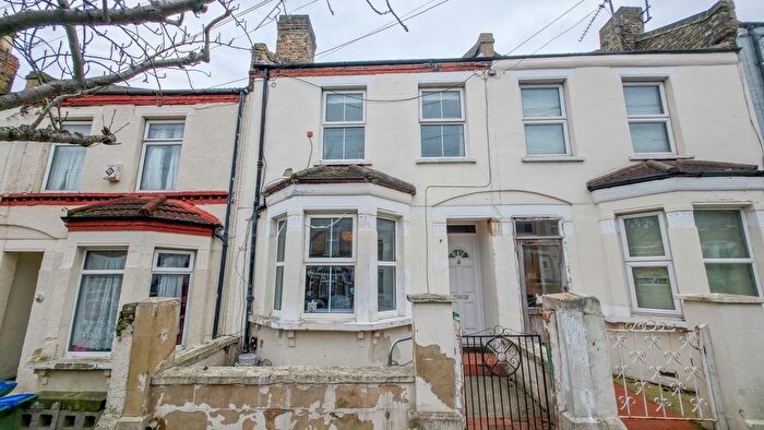 2 Bedroom Terraced House For Sale In Miriam Road, Plumstead, London, SE18
