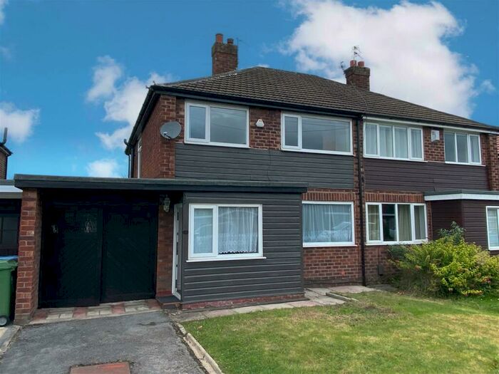 3 Bedroom Semi-Detached House To Rent In Heathfield Close, Sale, M33