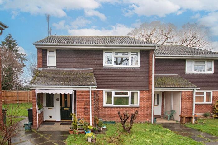 1 Bedroom Flat For Sale In Thornton Close, Guildford, GU2