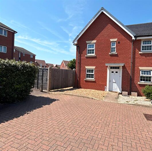 3 Bedroom End Of Terrace House For Sale In Bishop Close, Margate, CT9
