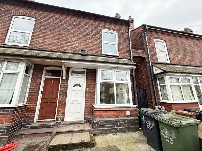 3 Bedroom End Terrace House To Rent In Darlaston Road, Walsall, WS2