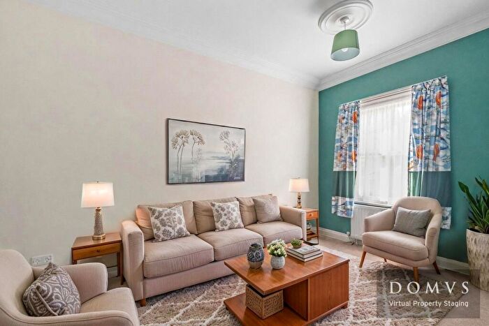 3 Bedroom Terraced House For Sale In Wareham, Dorset, BH20 - Photo 5