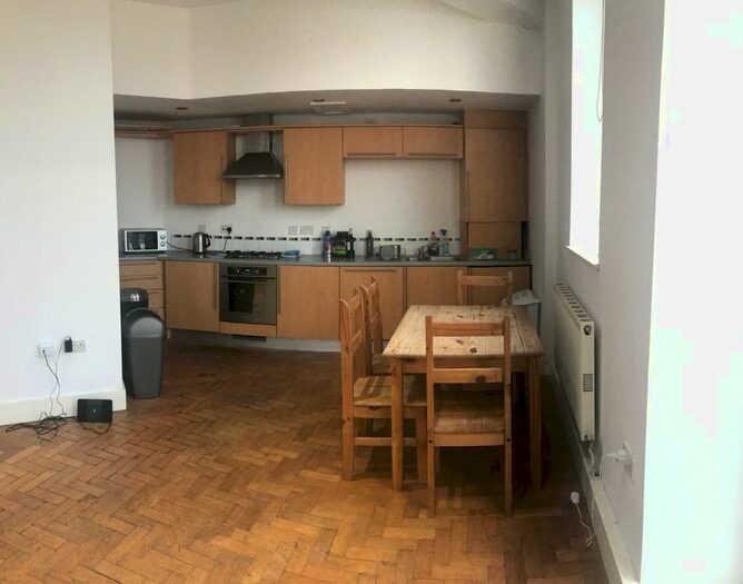 1 Bedroom Flat To Rent In Castle Street, Swansea, SA1