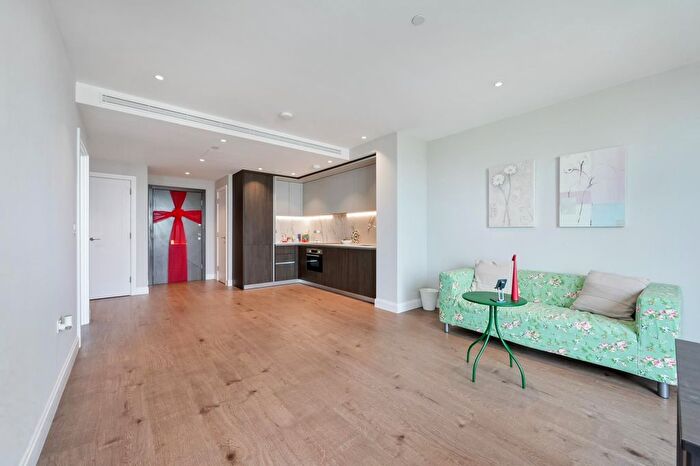 1 Bedroom Flat To Rent In Gasholder Place, Oval Village, London, SE11