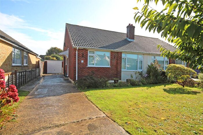 2 Bedroom Bungalow For Sale In Sea Road, Barton On Sea, New Milton, Hampshire, BH25