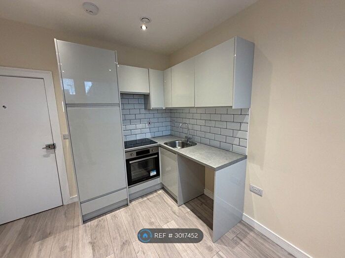 1 Bedroom Flat To Rent In Spotland Road, Rochdale, OL12